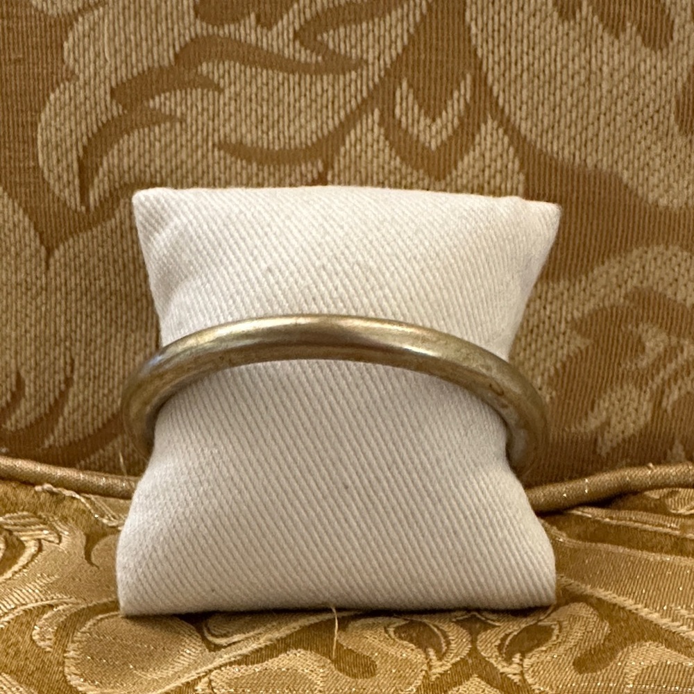 Elegant Silver Bangle Bracelet